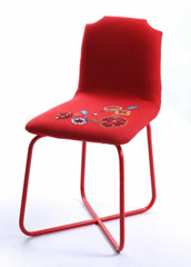 Блум стул :     В поисках фольклора в шведской культуре я нашел эти очаровательные интерьеры:   И кто бы мог подумать, что народ так хорошо сочетается с пастелью